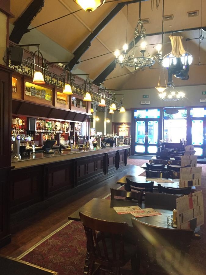 The Last Post Wetherspoon Hotel Southend-on-Sea Bagian luar foto